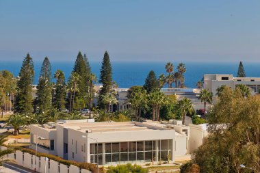 Port el Kantaoui 'deki modern bina ve deniz manzarası - Susa - Tunus