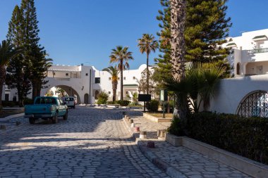 Port el Kantaoui 'deki eski şehrin sokakları - Sousse - Tunus