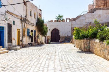 Sousse, Tunus 'taki eski Medine şehrinin eski caddesi.