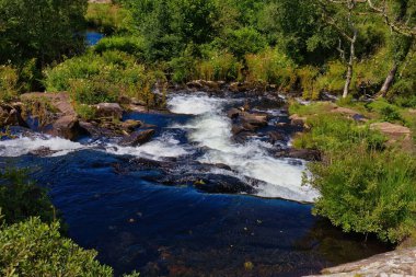 Nehir ve şelale Rhaeadr Nantcol Şelaleleri - Galler - Büyük Britanya