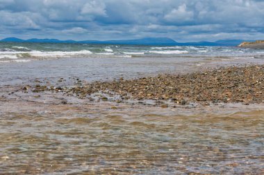 Tal-y-bont 'taki güzel deniz manzarası - Gwynedd - Galler - Büyük Britanya