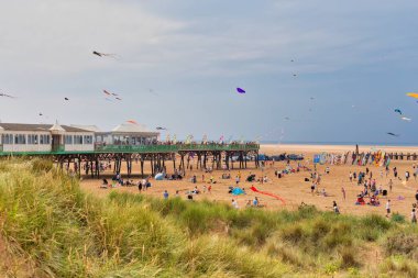 Saint Anne 's-Blackpool-Lancashire' da deniz kıyısındaki insanlar...
