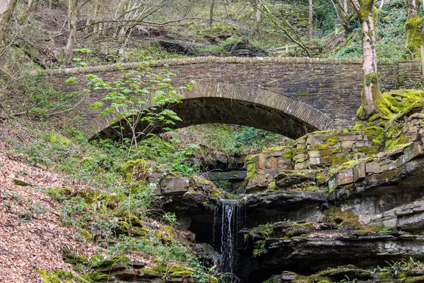 Rivington 'daki derenin üzerindeki köprü - Bolton - Kuzey Batı - Büyük Britanya