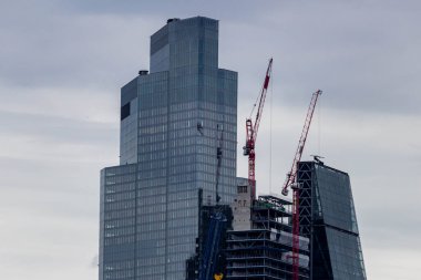 Londra 'da yeni bina ve gökdelenin inşaatı - Büyük Britanya