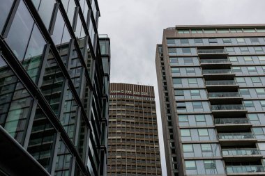 Londra 'daki modern ofis binaları - Büyük Britanya