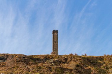 Holcombe 'daki tepenin tepesindeki Peel Tower - Büyük Manchester - Lancashire - Birleşik Krallık