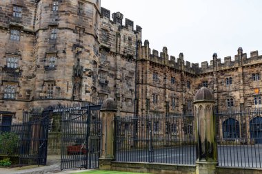 Lancaster Kalesi 'nin tarihi manzarası Lancashire - Kuzey Batı İngiltere