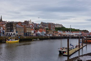 Whitby 'deki şehir manzarası - Kuzey Yorkshire - Birleşik Krallık