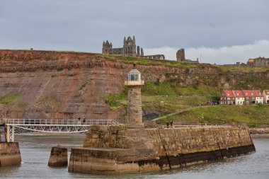 Whitby - Kuzey Yorkshire 'da deniz feneri olan en ünlü şehir Birleşik Krallık.