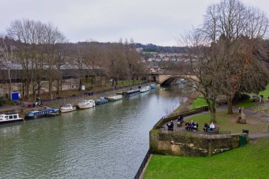 Bath 'daki şehir ve nehir manzarası - Somerset - Birleşik Krallık