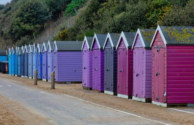 Bournemouth 'daki sahil kulübeleri - Dorset - Birleşik Krallık