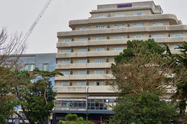 Bournemouth 'daki büyük bina - Dorset - Birleşik Krallık