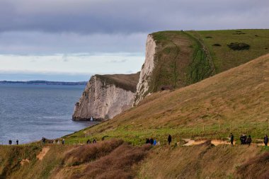 Durdle Door 'daki İngiliz kıyılarındaki uçurumlar ve uçurumlar Dorset birleşik krallığı