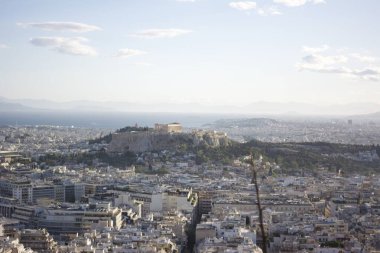 Atina, Yunanistan - Ekim 26, 2 0 0 21: Atina 'nın akropolünün en üst görüntüsü, Atina' nın başkenti,