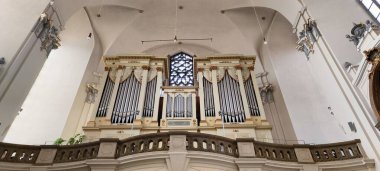 Çek Cumhuriyeti 'nde işleyen bir kilisede kilise organı, Brno. Yüksek kalite fotoğraf