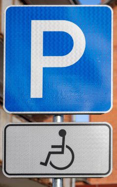 Erişilebilirlik ve Giriş için Engelli Otoparkı İşareti