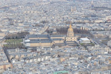 Les Invalides ile Paris manzarası, Eiffel Kulesi 'nin havadan görünüşü...
