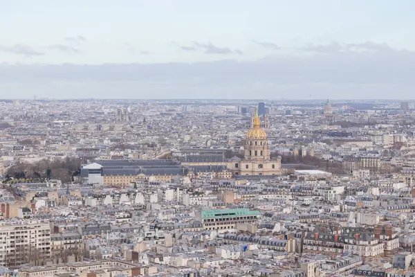 Les Invalides ile Paris manzarası, Eiffel Kulesi 'nin havadan görünüşü...