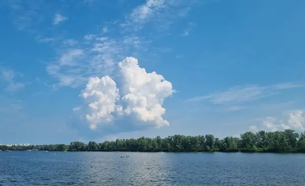 Dnipro Nehri Ukrayna 'nın güzel manzarası
