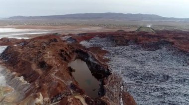 Eşsiz ve muhteşem tuz kayalarıyla olağanüstü bir manzara.