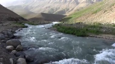 Dağ nehri nehri