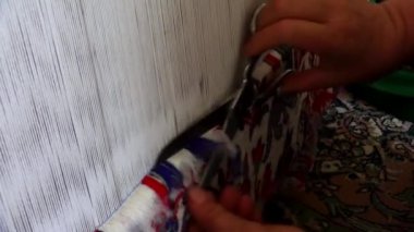 Ağaç kesme işlemi.