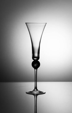 Şarap kadehinin detaylarını kapat.