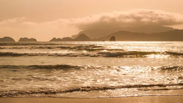 Okyanusta gün batımı