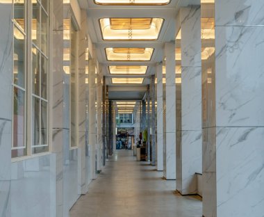 Kiraz Çiçekleri ve Kırmızı Fenerler Çin 'de Yeni Yıl Kutlaması