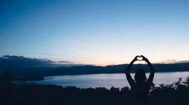 Mavi Gök Günbatımı Siluet Kalp Aşk Elleri George Gölü New York