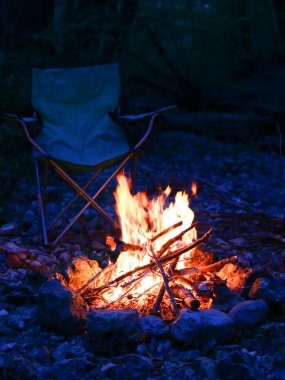 Kamp Ateşi İnşa Etmek Gece Alevleri