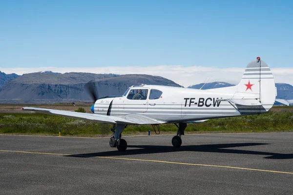 Hornafjordur Islandia Junio 2022 Bcw Private Yakolev Yak 18T Airplane —  Fotos de Stock