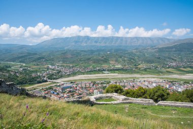 Arnavutluk 'un Berat kentindeki Unesco dünya mirası sahasına bir göz at