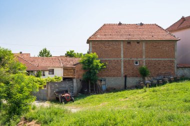 Kosova 'nın kırsal kesimindeki köy Balkanlar' da