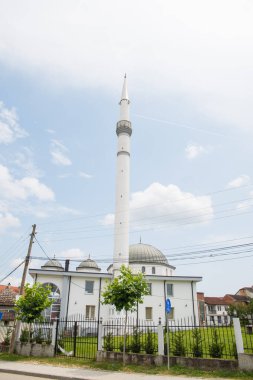 Kosova 'nın kırsal kesimindeki Ratkoc kasabasındaki cami
