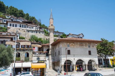 Berat Arnavutluk - 3 Temmuz. 2023: Şehir manzarası