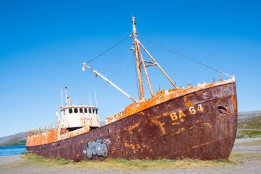 Patreksfjordur İzlanda, 22 Ağustos. 2023: Gardar BA, İzlanda 'nın batıdaki Patreksfjordur yakınlarında bulunan en eski çelik gemisidir.