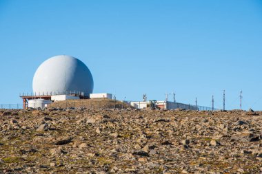 Batı İzlanda 'daki Bolafjall radar istasyonu.