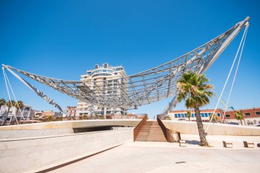 Durres Arnavutluk - 6 Temmuz. 2023: The Convex Dome modern bir sanat eseri