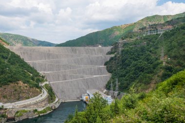Arnavutluk 'un kuzeyindeki Fierza Hidroelektrik Santrali