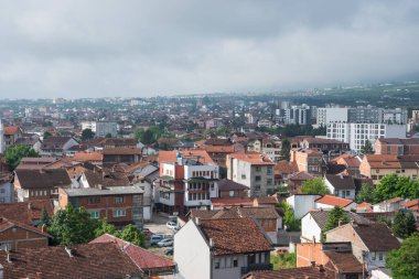 Kuzey Kosova 'daki güzel Peja kentine bakın