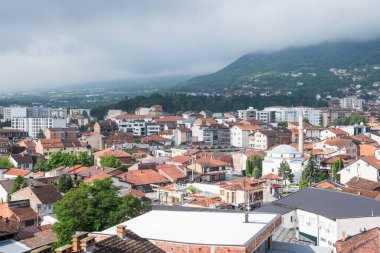 Kuzey Kosova 'daki güzel Peja kentine bakın