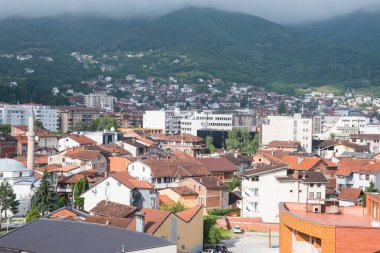 Kuzey Kosova 'daki güzel Peja kentine bakın