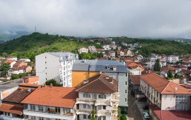 Kuzey Kosova 'daki güzel Peja kentine bakın