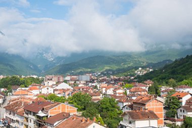 Kuzey Kosova 'daki güzel Peja kentine bakın