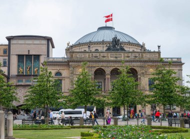 Kopenhag Danimarka - 7 Haziran. 2024: Kongens Nytorv şehir merkezinde