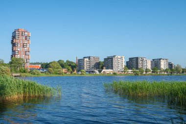 Danimarka 'nın Silkeborg kasabası güneşli bir yaz gününde