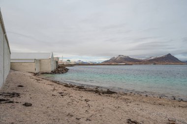 Batı İzlanda 'daki Akranes kasabasının kıyı şeridi