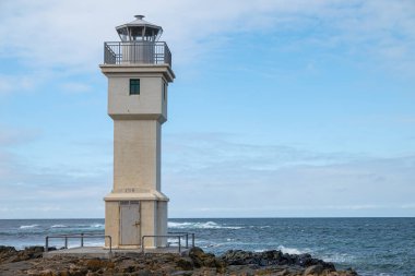 Batı İzlanda 'daki Akranes kasabasının deniz feneri.
