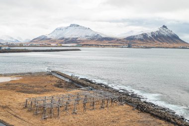 Batı İzlanda 'daki Akranes ve çevre manzarası